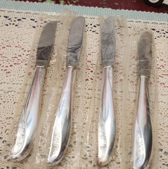 Vintage Oneida Lady Catherine Silverware - Picture 8 of 11